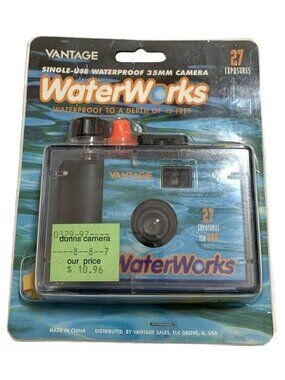 Vintage Vantage WaterWorks Single-Use Waterproof 35mm Camera 27 Exposures